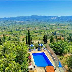 5 bedroom villa with pool, near Acharavi, sleeps 9